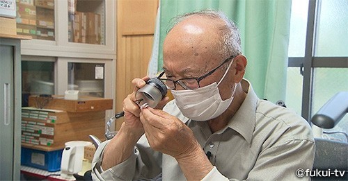 ちょっと尖ったハチ博士