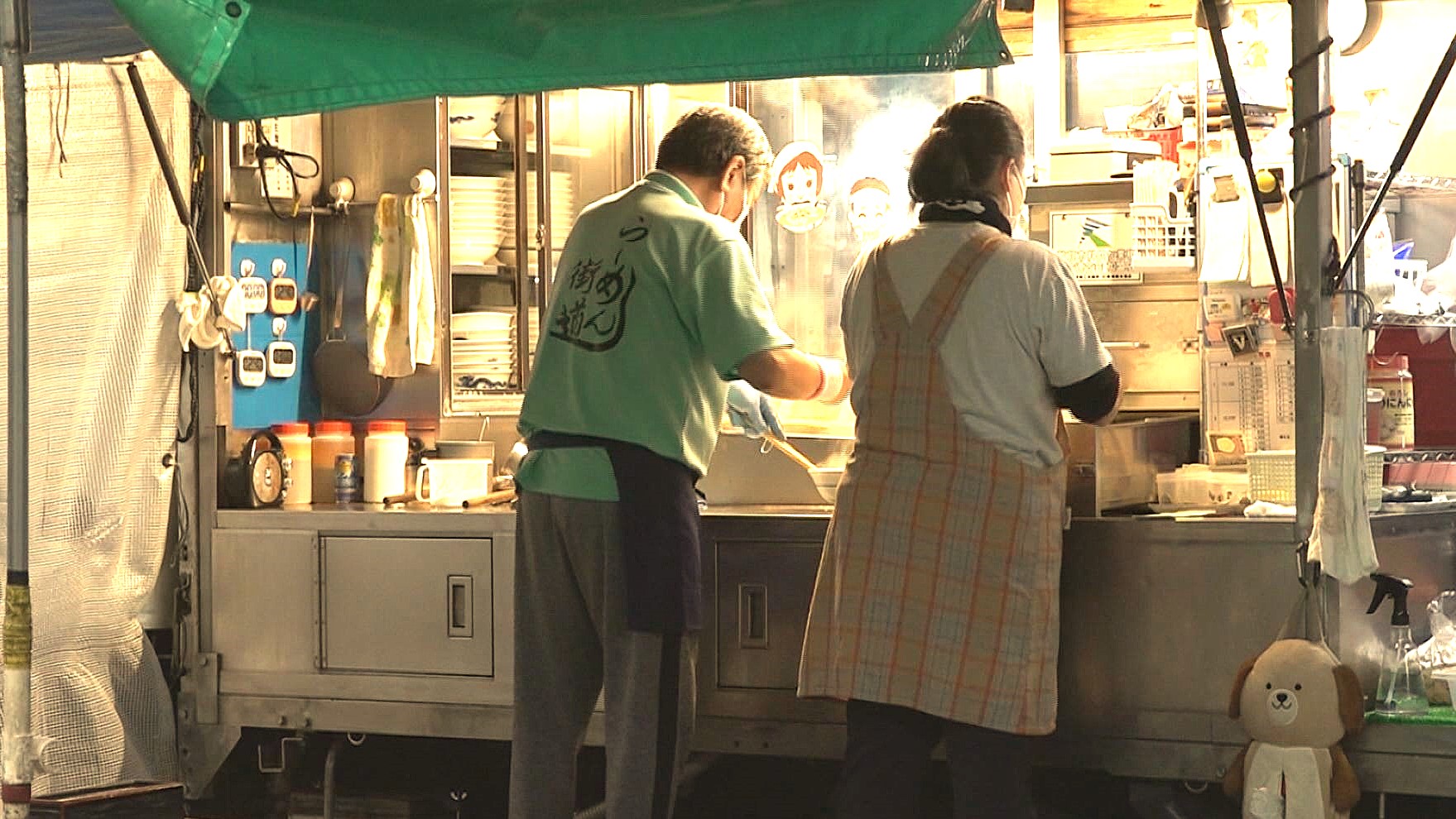 客席側で調理するスタイルが改正法に触れ…