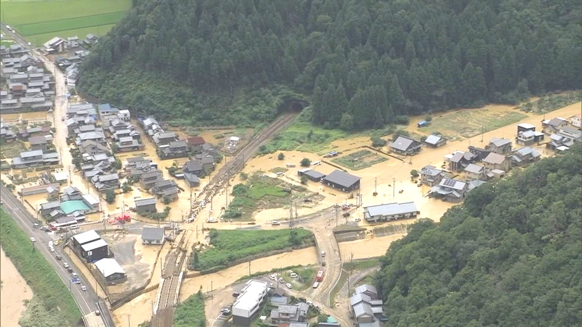 道路が寸断された場所をドローンが“視察”する