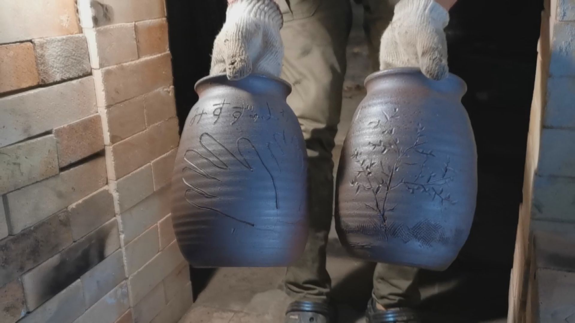 参加者が絵を描いたタコつぼ