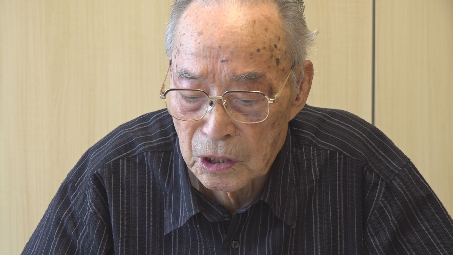 軍犬の記憶を語る小林信さん（2020年取材）