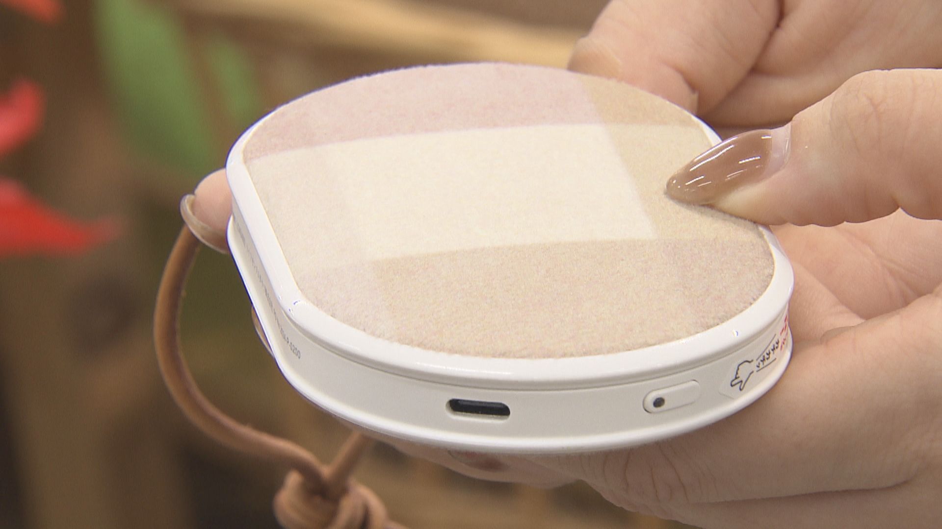 モバイルバッテリーとしても使える電子カイロ