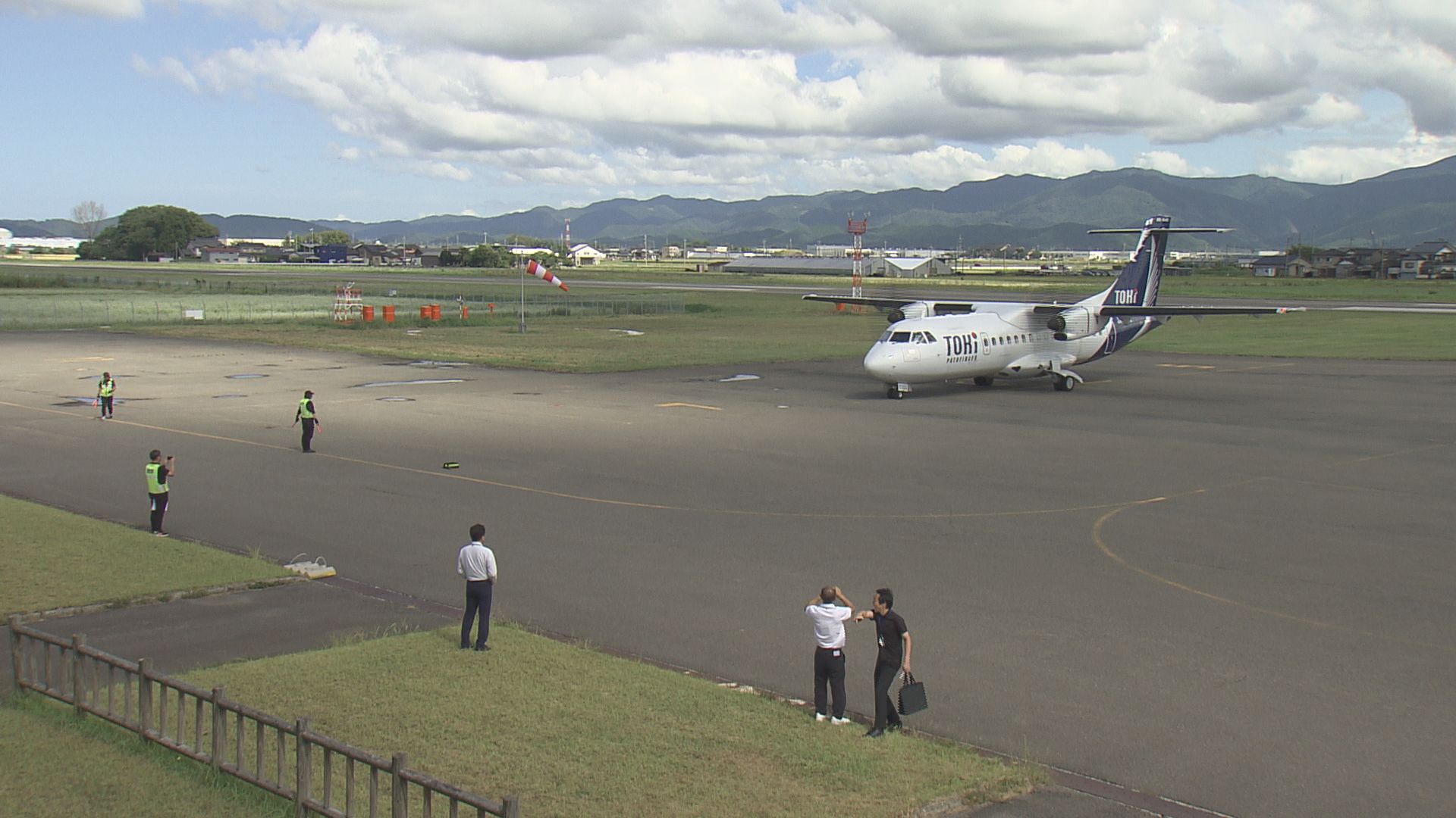 福井空港に着陸