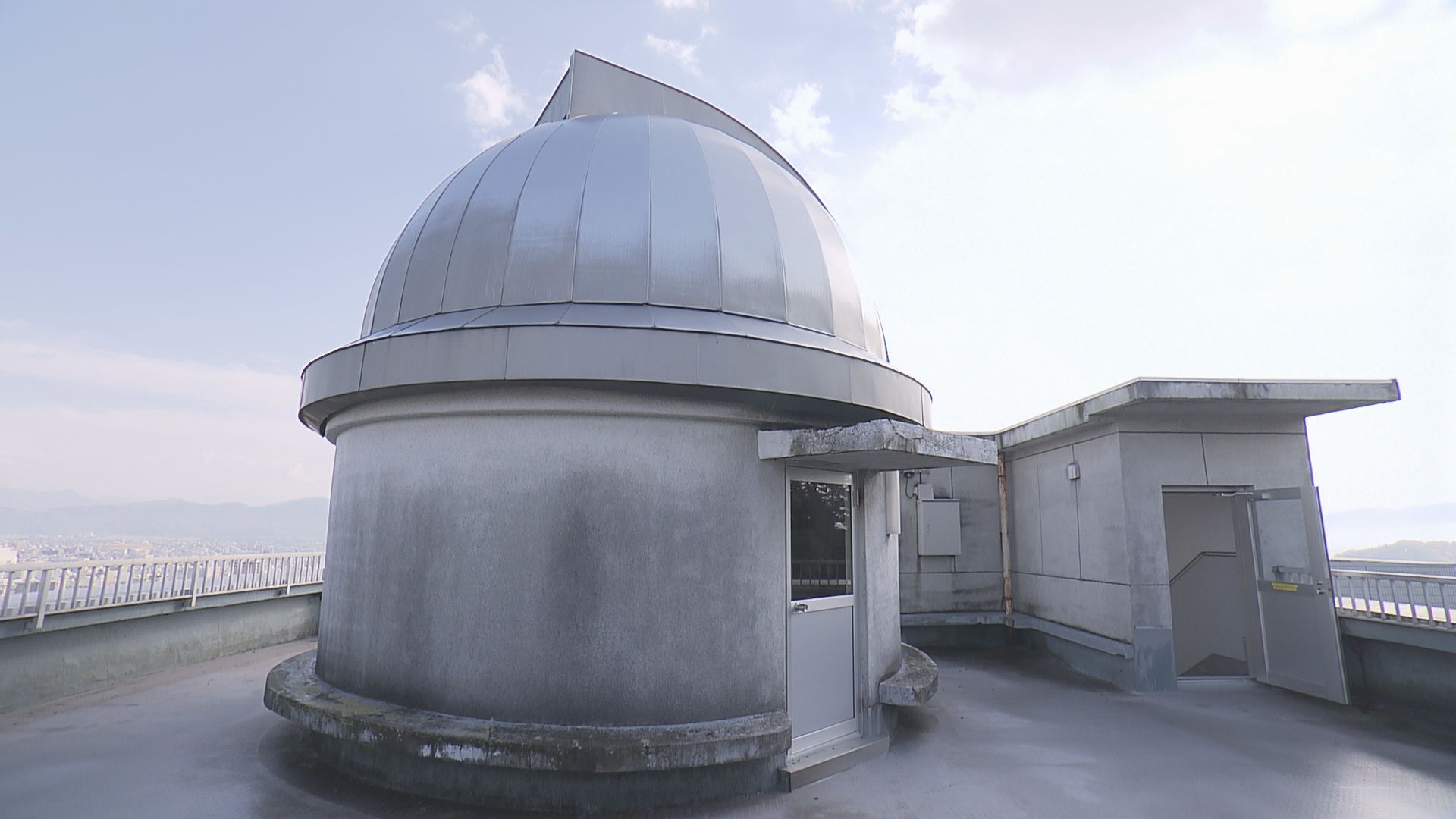 ドーム型天文台