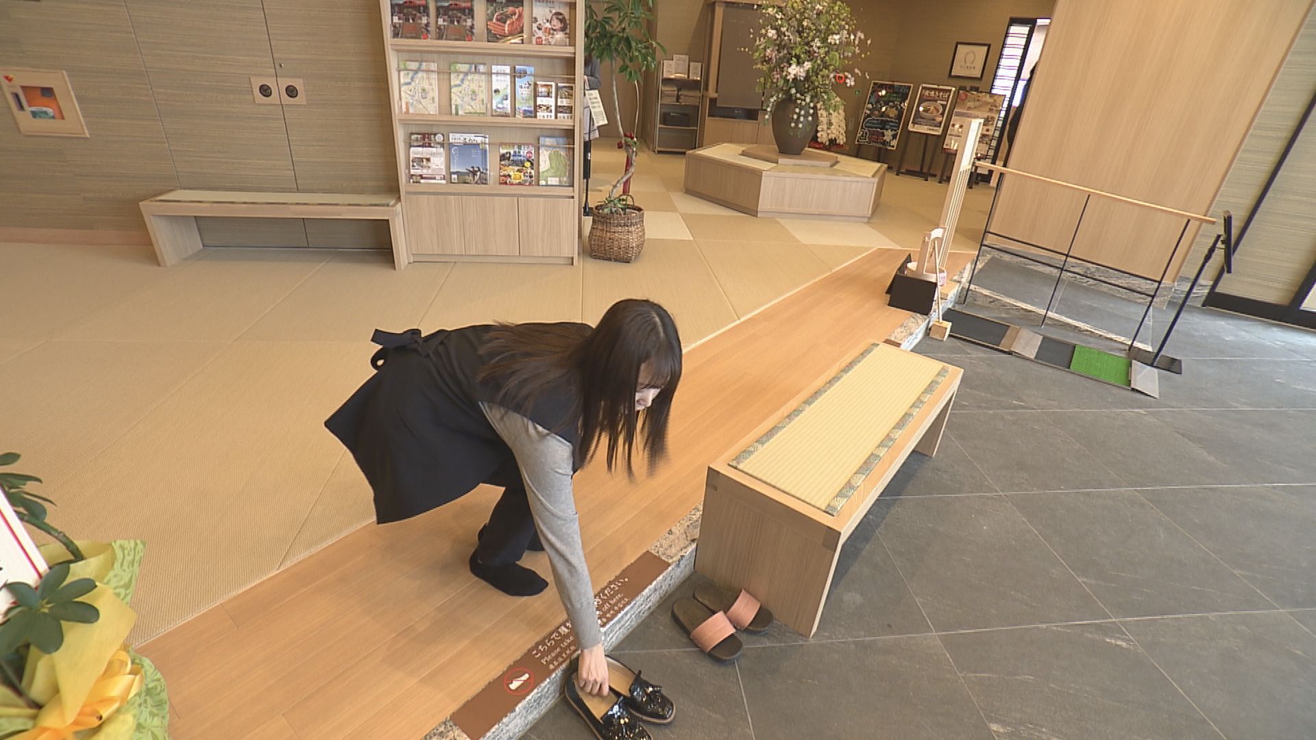 靴を脱ぐスタイルの野乃福井