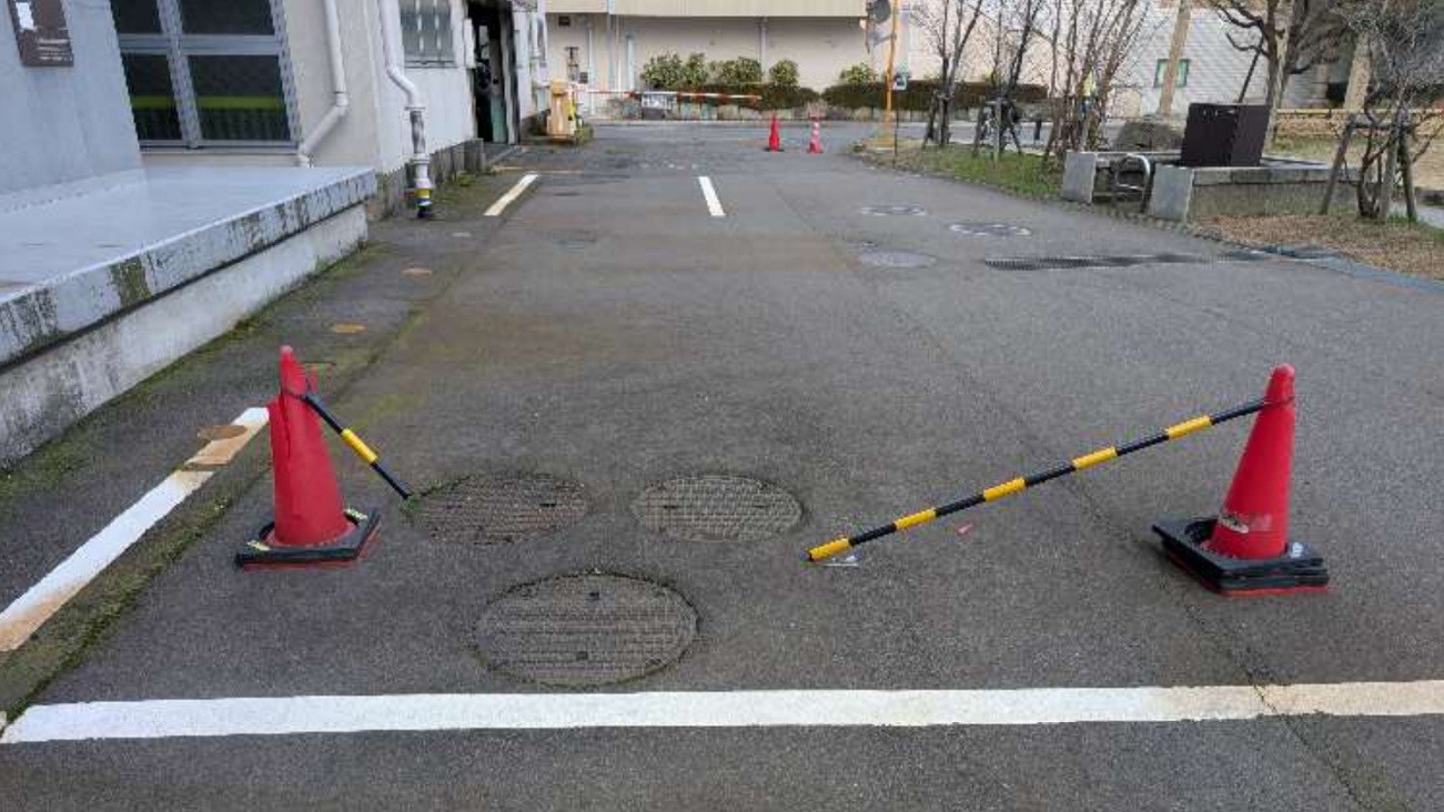 折られたコーンバー（提供：福井市）