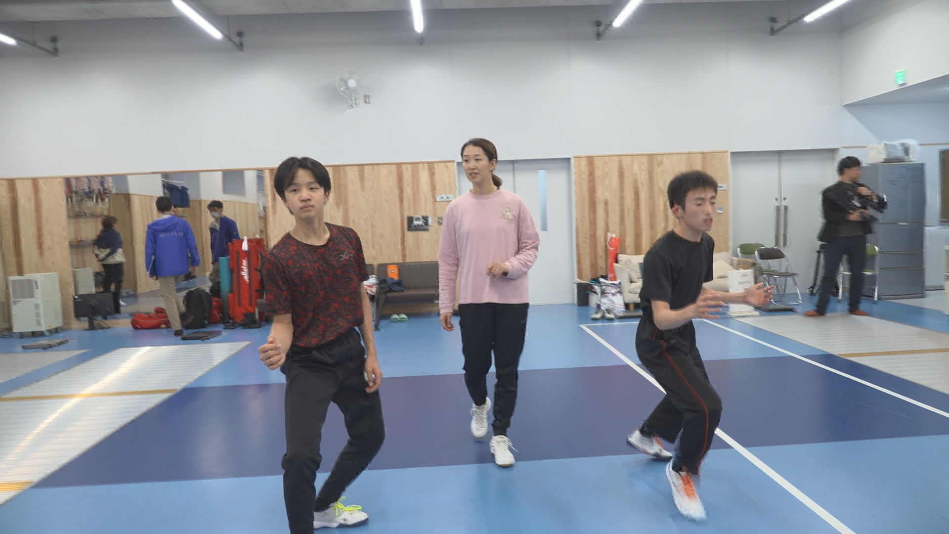 放課後はフェンシング部で指導