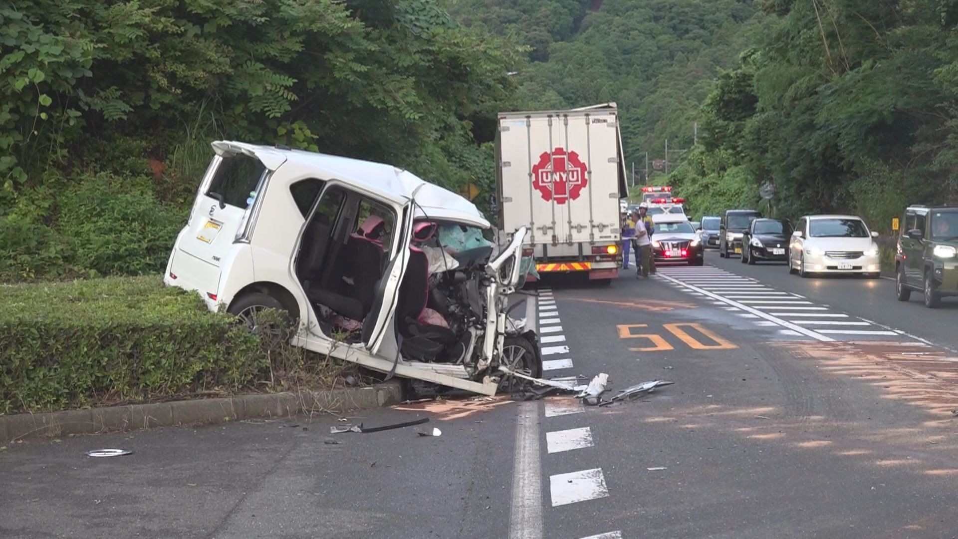 事故があった国道27号(小浜市飯盛)
