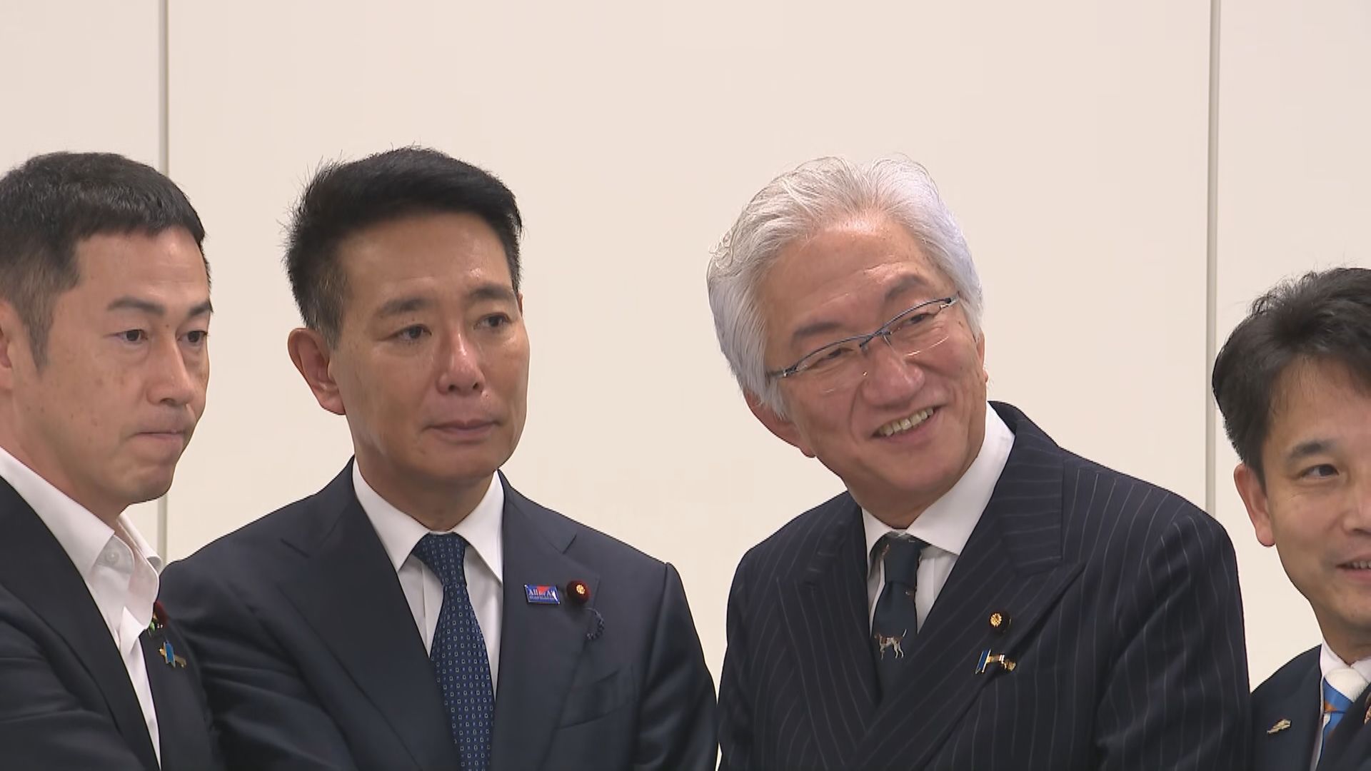 与党整備委員会の共同委員長ら（15日午前）