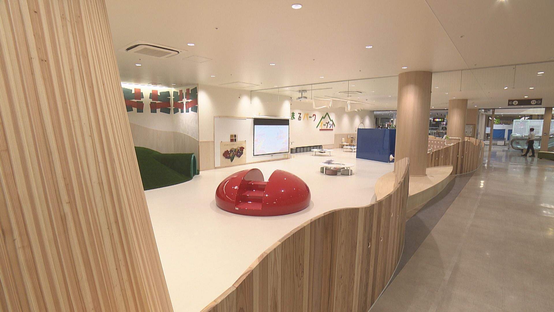 武生楽市にオープンした屋内遊び場「らくまるパーク」