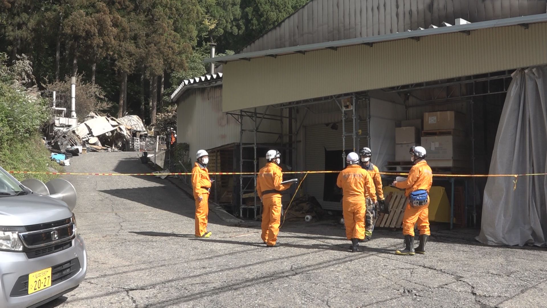 全焼した山甚撚糸の工場