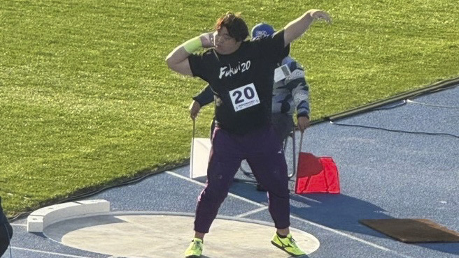 青森国スポで投てきをする奥村仁志選手（17日）