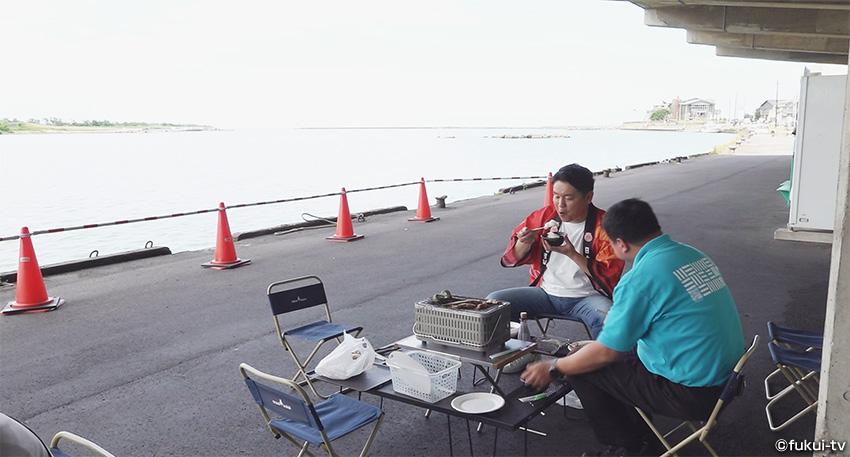モーニングむすび 早起きは三国港朝市の海鮮モーニングでお得!